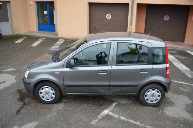 FIAT  PANDA 1.2 70 CV 5 PORTES / 7900 KMS / 1ère MAIN / CLIMATISATION 8