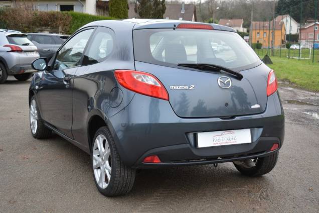 MAZDA 2 1.4 MZR-CD 68 CV / 1ère MAIN / 89900 KMS 3