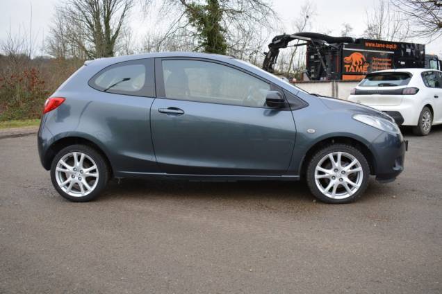 MAZDA 2 1.4 MZR-CD 68 CV / 1ère MAIN / 89900 KMS 9