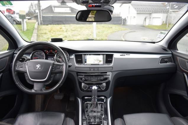 PEUGEOT 508 GT 2.0 HDI 180 CV BVA 9