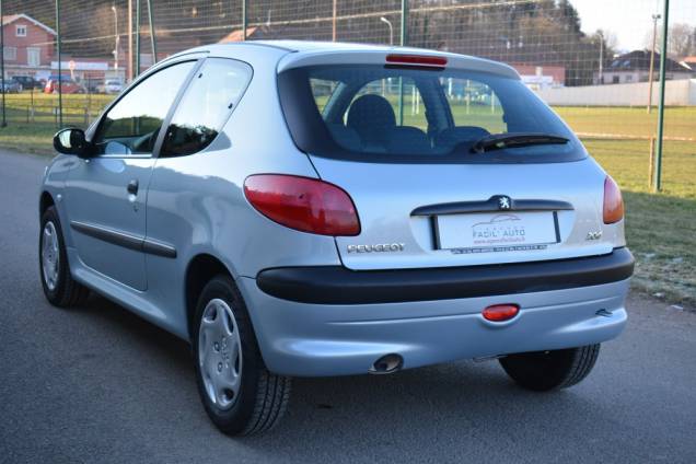 PEUGEOT 206 1.1 60 CV 3