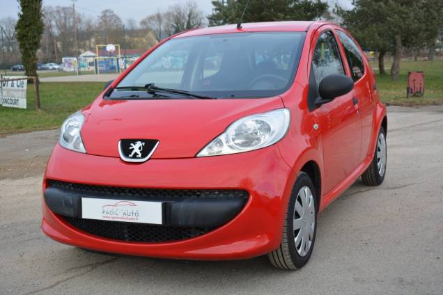 PEUGEOT 107 1.0 68 CV 5 PORTES / 48900 KMS / 4 ROUES HIVER OFFERTES 1