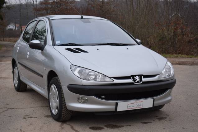 PEUGEOT 206 1.4 75 CV 5 PORTES / BOITE AUTOMATIQUE / 1ère MAIN / 11500 KMS 2