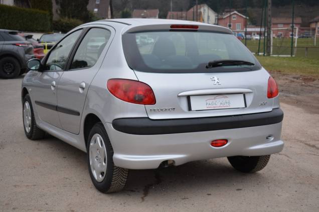 PEUGEOT 206 1.4 75 CV 5 PORTES / BOITE AUTOMATIQUE / 1ère MAIN / 11500 KMS 3