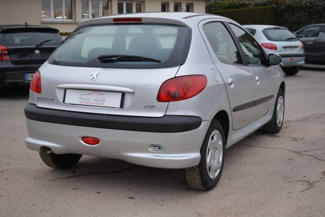 PEUGEOT 206 1.4 75 CV 5 PORTES / BOITE AUTOMATIQUE / 1ère MAIN / 11500 KMS 4