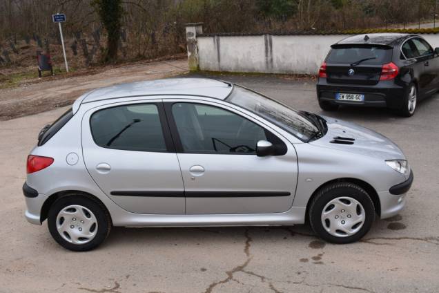 PEUGEOT 206 1.4 75 CV 5 PORTES / BOITE AUTOMATIQUE / 1ère MAIN / 11500 KMS 10