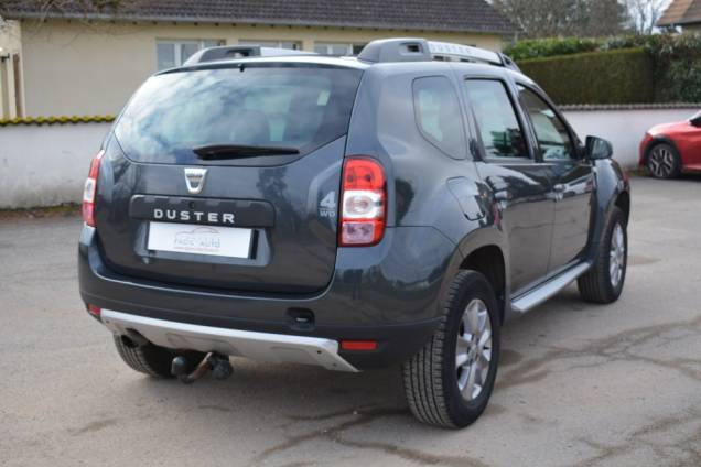 DACIA DUSTER 4X4 PRESTIGE 1.6 105 CV / CROCHET D'ATTELAGE / 38900 KMS / SELLERIE CUIR 4