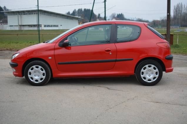 PEUGEOT 206 1.4 75 CV  7