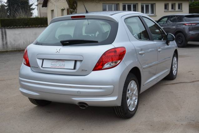 PEUGEOT 207 1.6 120 CV 5 PORTES / BOITE AUTOMATIQUE / 1ère MAIN / 31000 KMS 4