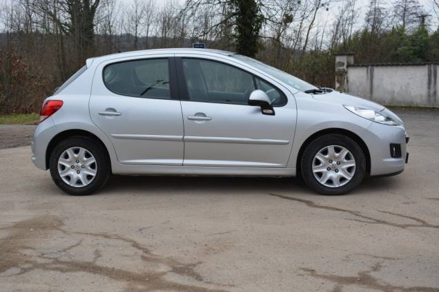 PEUGEOT 207 1.6 120 CV 5 PORTES / BOITE AUTOMATIQUE / 1ère MAIN / 31000 KMS 9