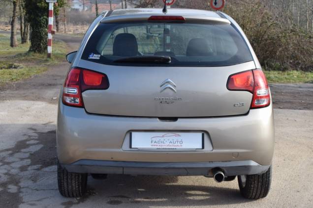 CITROEN C3 CONFORT 1.6 HDI 90 CV / PARE BRISE ZENITH / 1ere MAIN 8