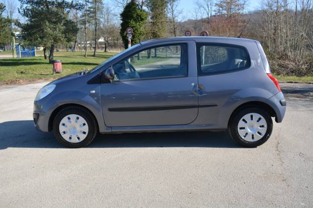 RENAULT TWINGO 1.2 75 CV 7